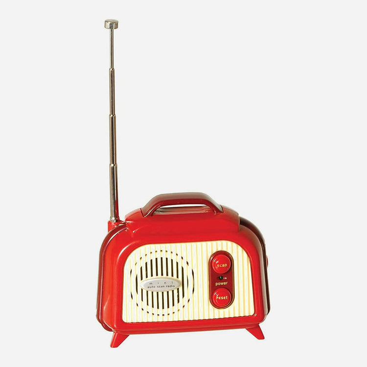 World'S Smallest Retro Radio