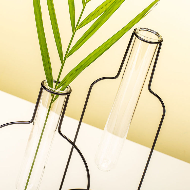 Silhouette-vase4.jpg