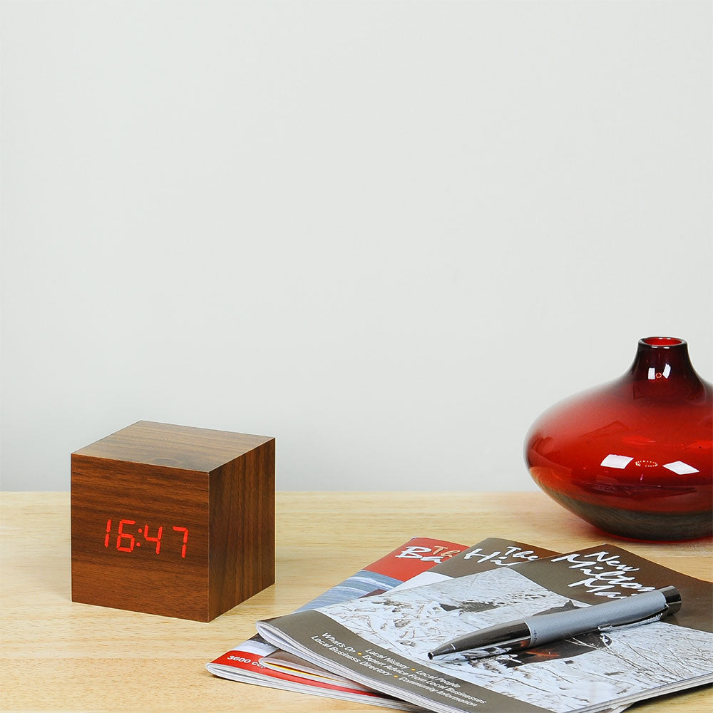 cube-walnut-click-clock.jpg_1