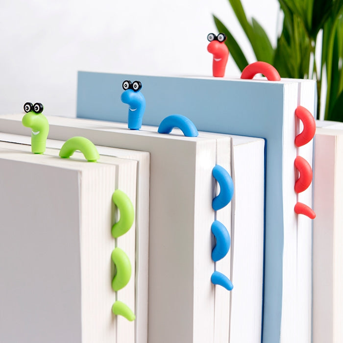 6 Reasons Booklovers Can’t Get Enough Bookmarks