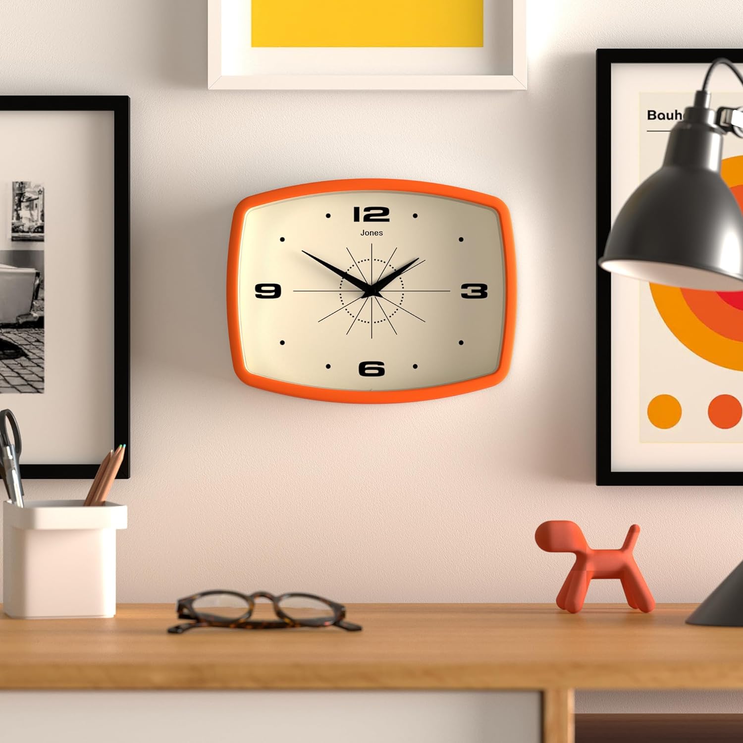 Classic Curve Wall Clock