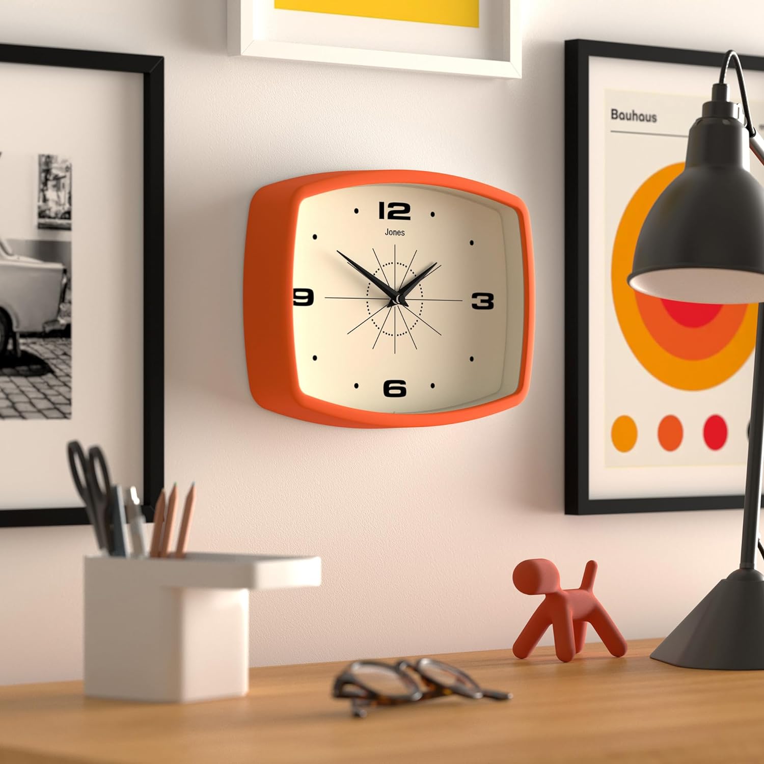 Classic Curve Wall Clock