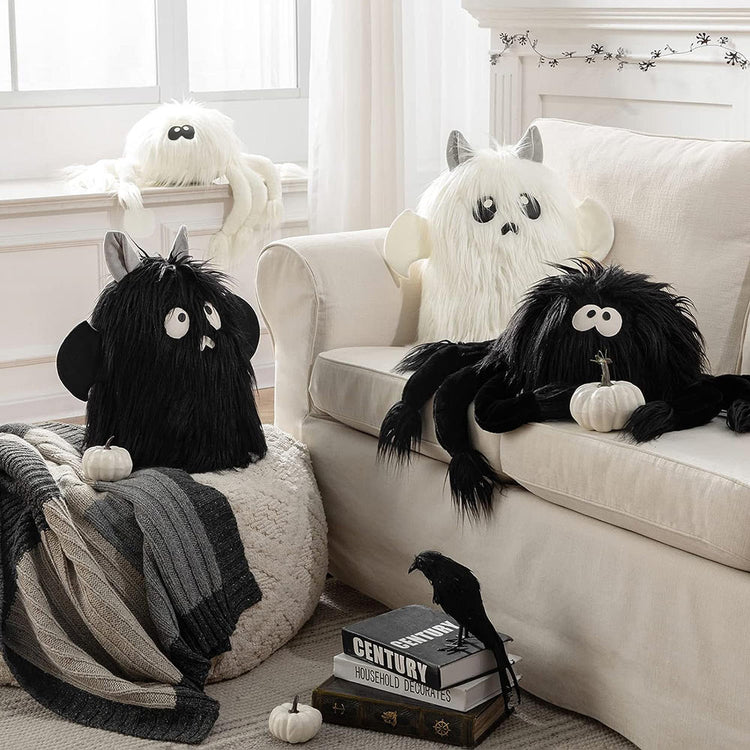  Halloween Ghost Throw Pillow