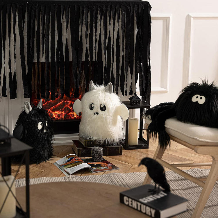  Halloween Ghost Throw Pillow
